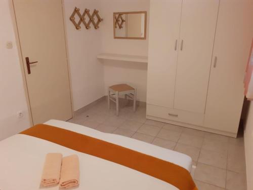 Apartment Gradac 11332a - image 13