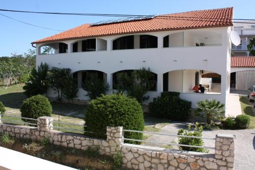  Apartments for families with children Lopar, Rab - 10402 in Lopar