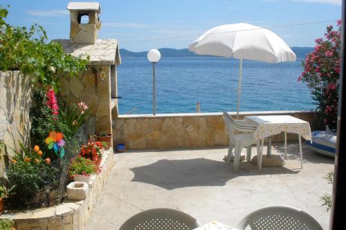 Apartments by the sea Pisak Omis - 10410 - image 13