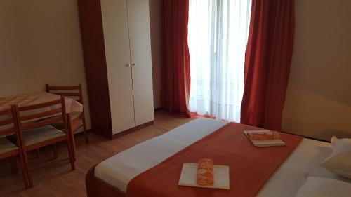 Apartment Gradac 11332d - image 9