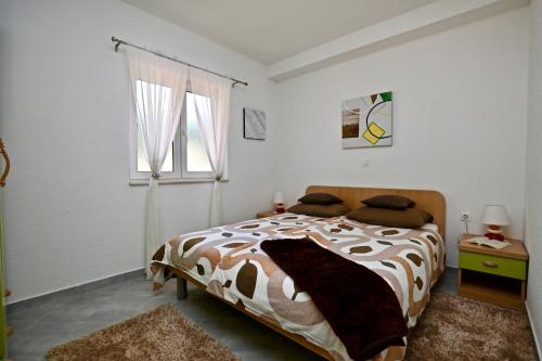 Apartments by the sea Sucuraj Hvar - 11228 - image 5
