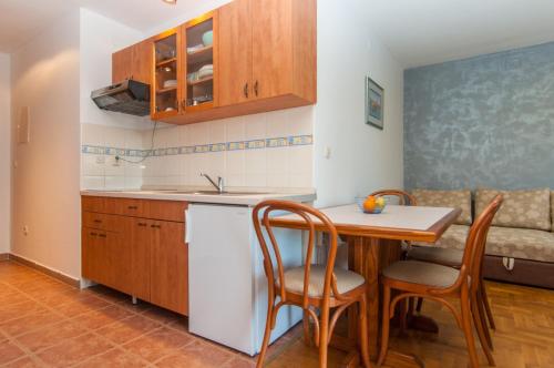 Apartment Mali Losinj 10420b - image 10