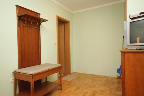 One-Bedroom Apartment with Terrace and Sea View image 8