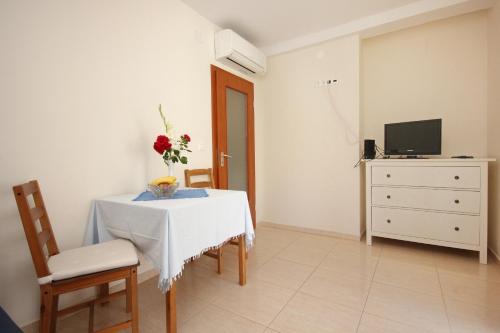 Apartments with parking space Orebic, Peljesac - 10423, Orebić (Foto 3)