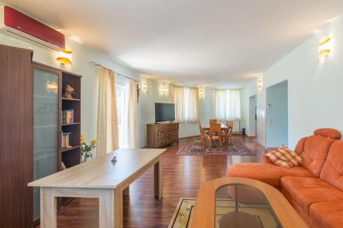 Holiday house with a swimming pool Radmani, Porec - 16440 in Radmani