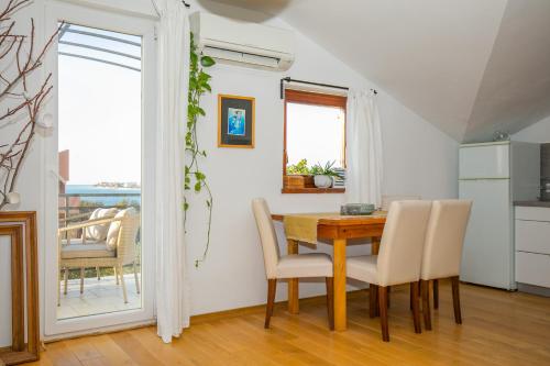 Apartment Sukosan 10418b - image 7