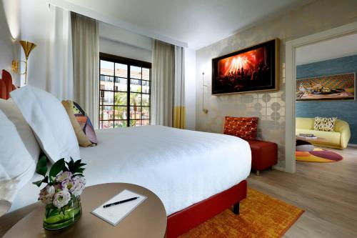 room detail thumbnail 0