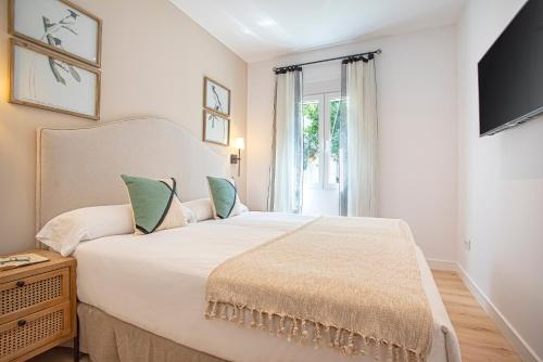 Three-Bedroom Apartment image 5