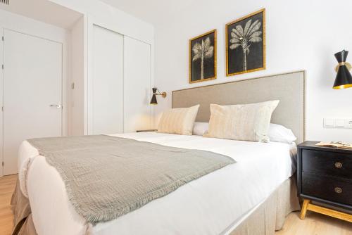 Apartment with Balcony image 6