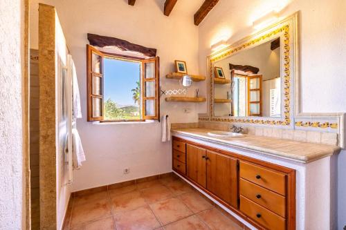 Villa Can Paroya by Sealand Villas - image 4