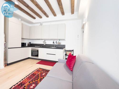 Cavana 5 Tirabora Short Rent - Tap to explore photos