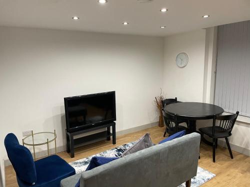 Modern - two bed - apartment located in the city of Wolverhampton, Wolverhampton (fotografie 3)