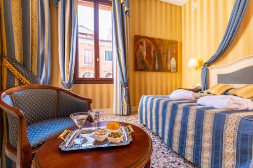 Hotel Bella Venezia - image 10