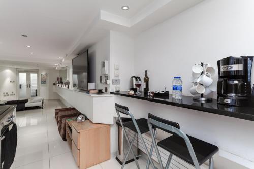 Iffley Apartments - image 14