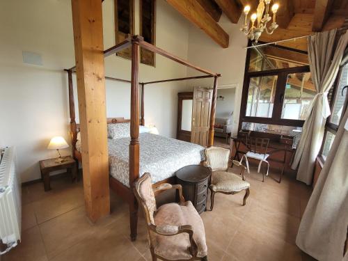 2 bedrooms, 4 beds