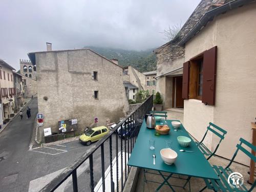 Les Maisons du Conflent, maisons familiales en pierre au coeur des remparts