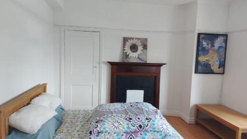 London Edgware Station Apartment 2