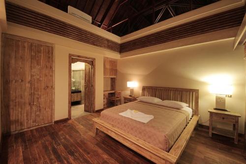 1 queen bed