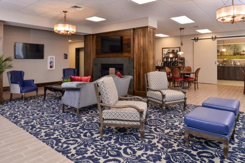 Appomattox Inn and Suites