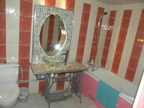 Vannas istaba, GRANDE MAISON FAMILIALE in Escouloubre