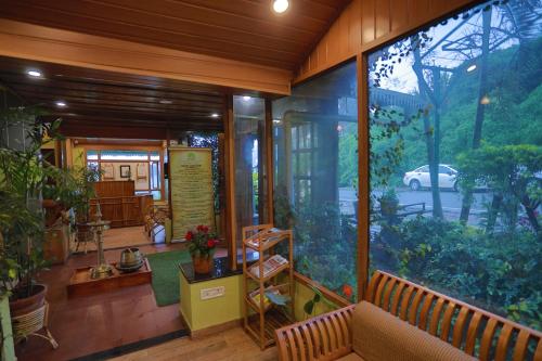 ทัศนียภาพภายนอกโรงแรม, กรีน แวลเลย์ วิสตา อพาร์ตเมนต์ (Green Valley Vista Apartments) in จิธิราปุรัม