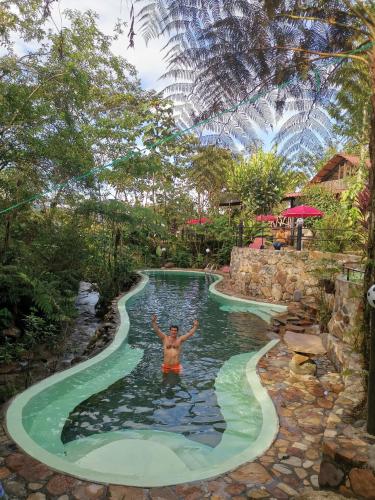 Swimming pool, Finca de la Vaca - Glamping in Palora