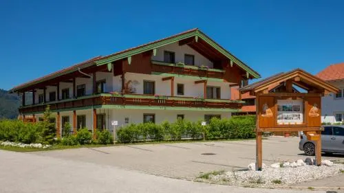 Aparthotel Chiemgaufuchs - CHIEMGAUKARTE in Inzell, Deutschland