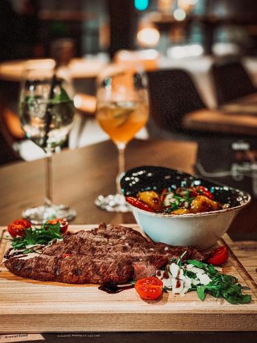 อาหารและเครื่องดื่ม, Revier Mountain Lodge Montafon in กัลเกนุล