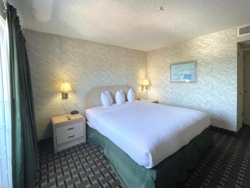 Deluxe King Suite