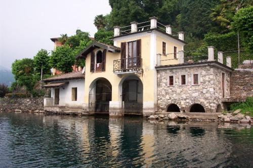 boat house facing the lake