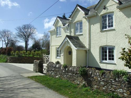 Tregarton Cottage, St Ewe, Cornwall