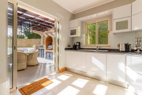 Balcony/terrace, Dunas Douradas Beach Club in Almancil