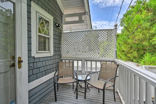 Bright Greensboro Escape about 1 Mi to Downtown in 格林斯伯勒市中心