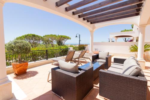 Balcony/terrace, Dunas Douradas Beach Club in Almancil