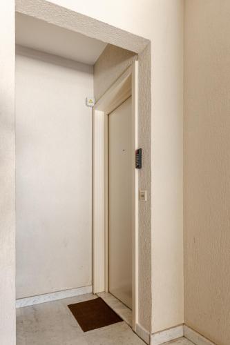 Luxe apt with parking & garden in wilrijk antwerp, Amberes (foto 3)