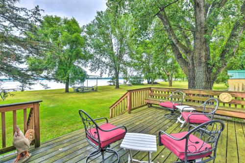 . Lakefront Spicer Cabin with Dock and 2 Kayaks!