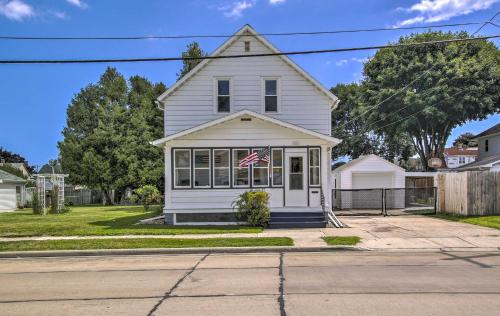 Two Rivers Home with Yard about Half Mile to Beach! - Two Rivers