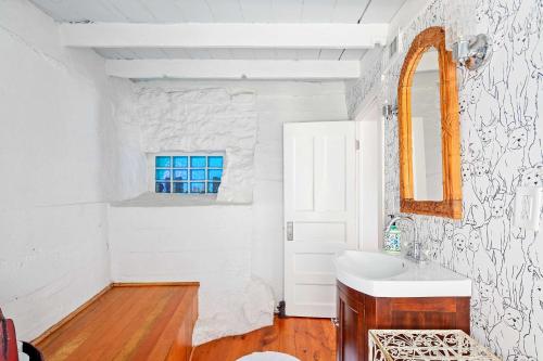 The FiveTen Federal - Downtown Galena Gem! - image 3