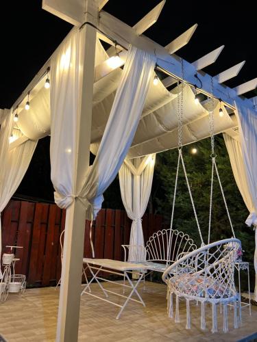 Pool Garden-Oaza in Chento