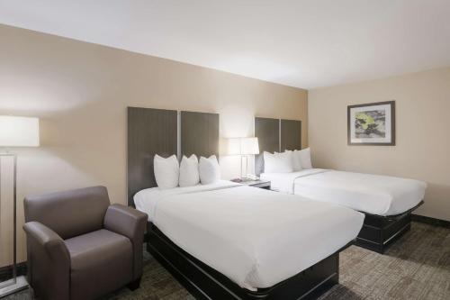 2 double beds