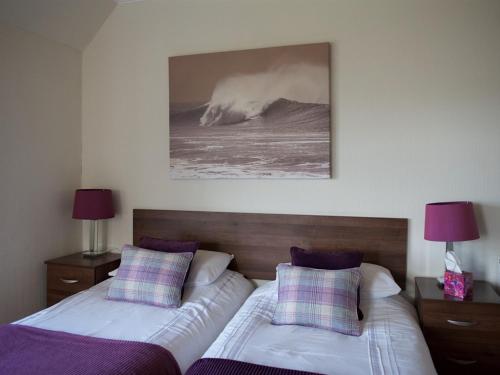 2 twin beds