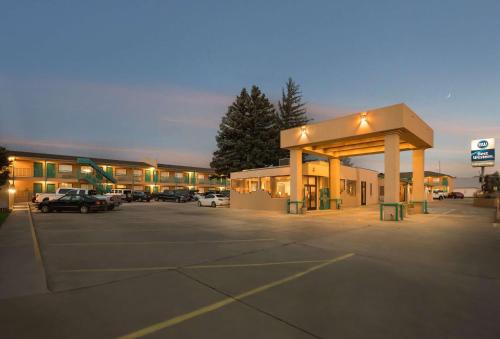 Best Western Kokopelli Lodge - image 11