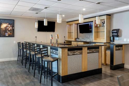 Best Western Plus University Inn in Winston-Salem, USA