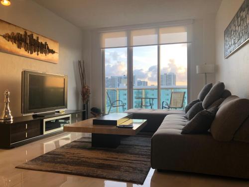 Penthouse Ocean Reserve - image 9