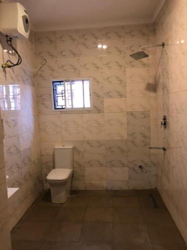Well furnished and very spacious 3bedroom apartment in Wuye photo