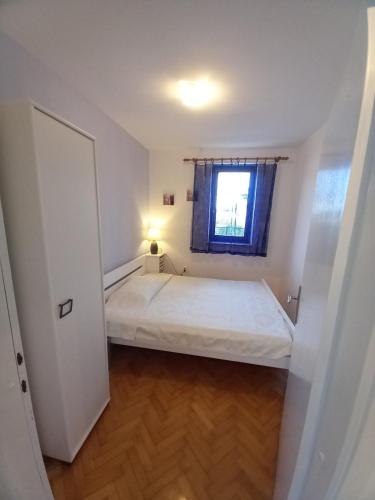 Apartments with a parking space Mali Losinj (Losinj) - 7879 - image 5