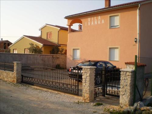  Apartments with a parking space Valbandon, Fazana - 11438, Pension in Štinjan