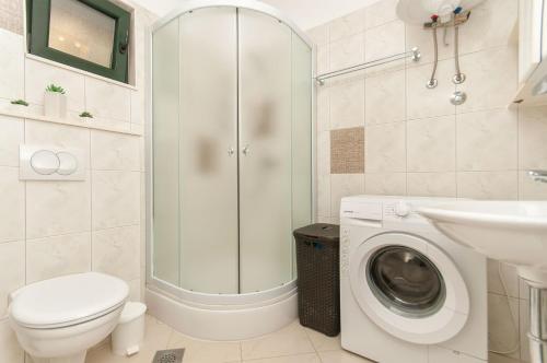 Apartments with WiFi Omis - 11513 - image 9