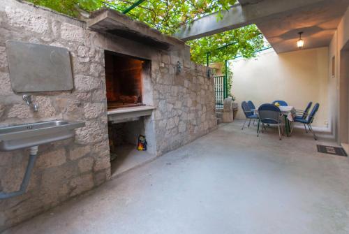 Apartments with WiFi Omis - 11513 - image 13