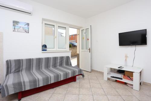 Apartment Split 11518b - image 11